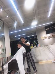 -Miracle集简美发沙龙