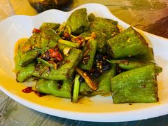 -覃记海鲜美食餐厅