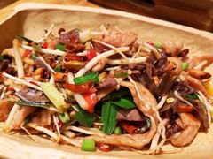 山寨杀猪菜-老滇山寨•云南特色菜•地方菜•民族风情歌舞表演(金碧店)