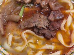 -金杨拉面王小吃面馆·牛三宝面·红烧牛肉粉