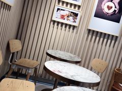 -85度C(生甜甜圈研究工坊·上海平凉店)