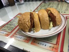 特色猪扒包-华星冰室(湾仔店)