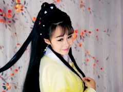 苏蓉蓉-九月鹰飞汉服摄影工作室
