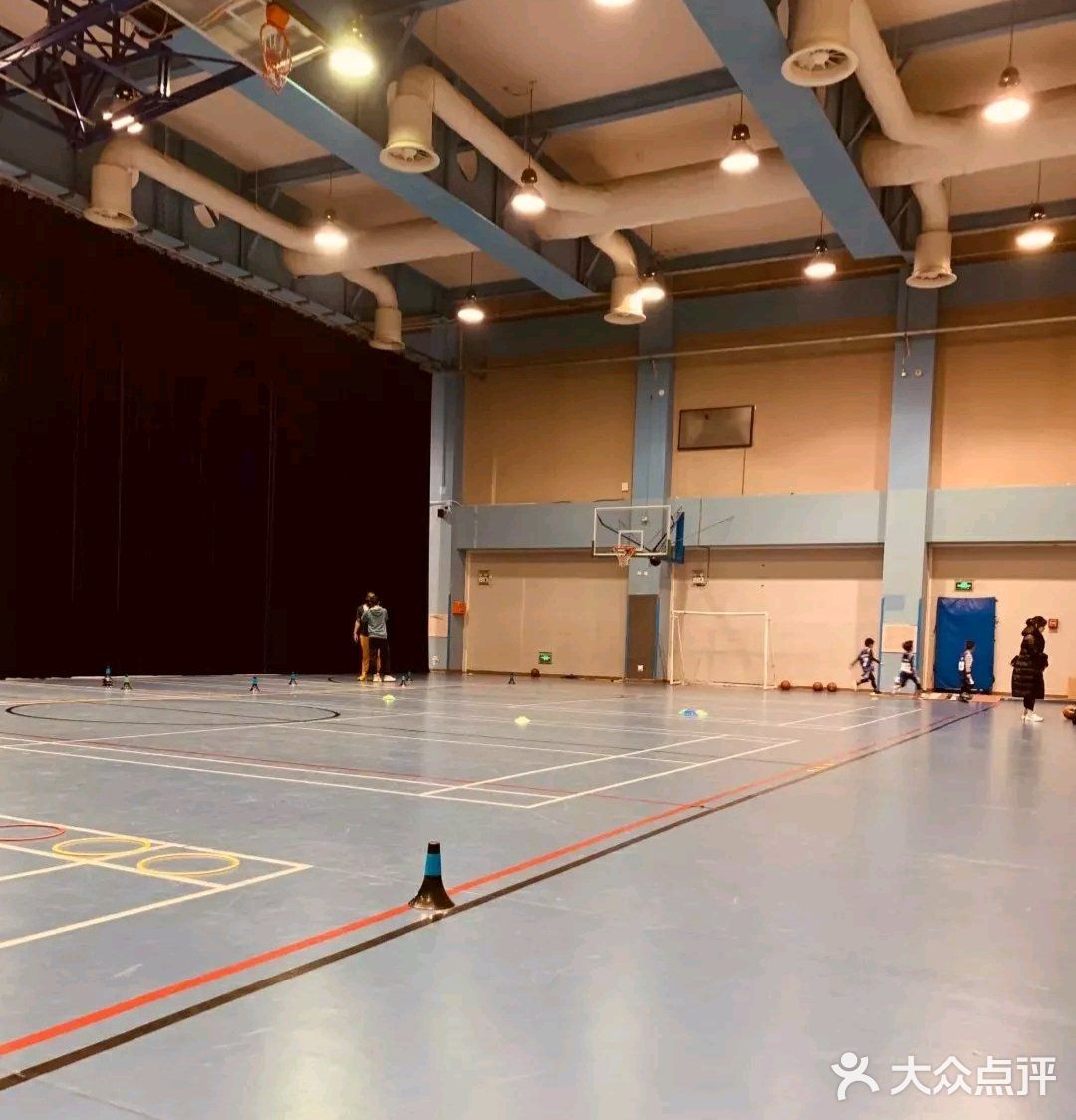 乐成国际学校，让家长乐见其成ヽ(✿￫∀￩)ﾉ