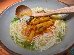 苗家酸笋面-百春原湖南牛肉粉(百联世纪店)