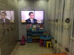 -茂菊口腔连锁(浦东南路店)