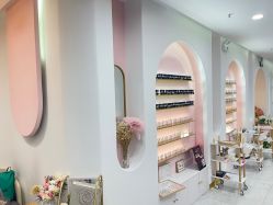 -花系美·美甲美睫精品店