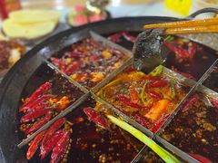 -正贰捌经重庆老火锅(建设路店)