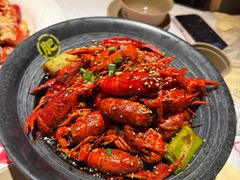 -肥肥虾庄·金牌油焖大虾(汉街SKP店)