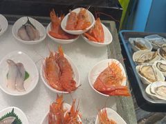 -雍容荟帝王蟹活龙虾展台自助(IFS黑金店)