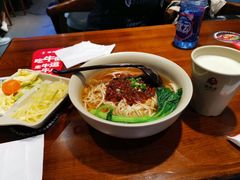 -李先生牛肉面大王(济南火车站候车室店)