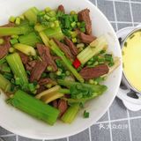 油烟也偏少健康。真的自己做了菜才发现中餐是真的难做！