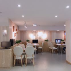 点击看大图 门面-芳妮豆丁家庭影像馆(宝安店)
