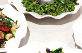 Olive Vegetable Bean and Minced Pork Rice