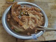 -鹿寨小何螺蛳粉店