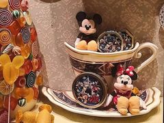 -小镇影院迪士尼小熊Duffy与他的朋友合影地