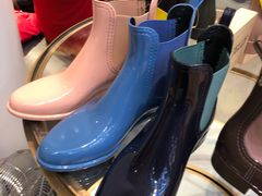 -乐蓬马歇百货公司(Rive Gauche)