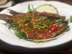 香茅草烤鱼-老滇山寨•云南特色菜•地方菜•民族风情歌舞表演(金碧店)