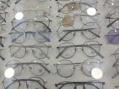 -朱师傅眼镜·蔡司·依视路·尼康(市先进店)