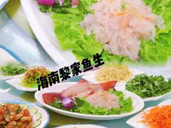 -范饭椰林川湘味海鲜·椰子鸡(三亚湾椰梦长廊店)