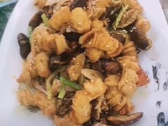 -红岩美食坊(伊春市伊春区)