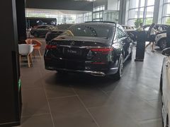 -奔驰上海利星(七宝店)