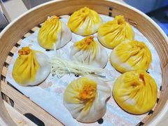 应季六月黄蟹粉小笼包双拼-苏小柳点心·手作小笼包(浦东嘉里城分院)