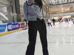 -冰堡国际溜冰场(观澜湖新城MHMALL店)