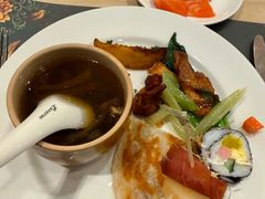 -松咖啡自助餐厅·松北香格里拉