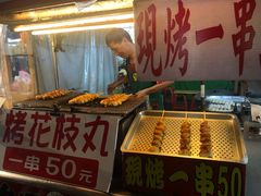 -六合夜市
