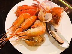 -大中华希尔顿酒店-念自助餐·嗨啤·小龙虾