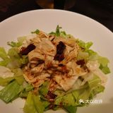 主打松江本帮菜，开了很久，特色菜是勾魂鱼，那个鱼汤真的挺勾魂