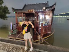 -吴山路夜市