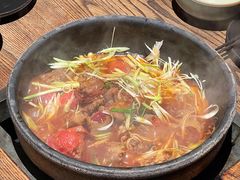 干锅排骨锅-毛辣果·酸(OHA复兴西路店)