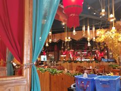 -老滇山寨•云南特色菜•地方菜•民族风情歌舞表演(金碧店)