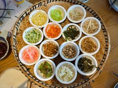 -包整·丝娃娃(一览甲秀楼风景店)