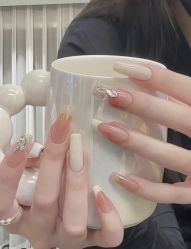 -桃色美甲沙龙