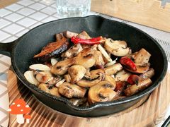 橄榄油煎蘑菇-小满Grainkitchen(滨江商业广场店)