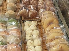 -顶东面包花园·生日蛋糕(世博店)