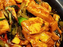 雪菜虾仁豆腐煲-有璟阁港式餐厅(国贸商城店)