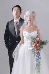 -喜爱高定婚纱摄影