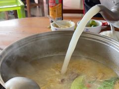 -15年老字号鑫鑫猪肚鸡·椰子鸡海南火锅(兴隆华侨农场店)