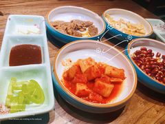 -明洞阿姨·韩式酱蟹烤肉·创意料理(三元桥店)