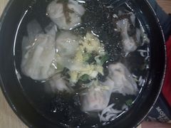 鲜肉芹菜燕皮馄饨-巧燕坊一笼一蒸烧卖(西湖文化广场银泰店)