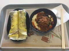 -东方既白(上海浦东国际机场)