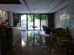 -柏槿酒店(罗湖口岸向西地铁站店)