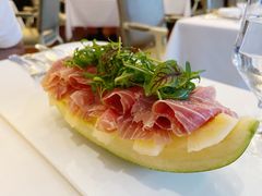-龙虾酒吧扒房(宁波香格里拉店)