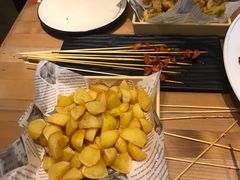 -临界音乐酒馆·小龙虾·江湖菜(华熙LIVE·鱼洞店)