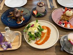 -FLOVIE FLORIST CAFE