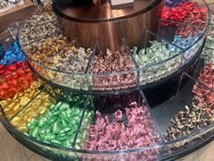 -Laderach 莱德拉(上海环贸iapm店)